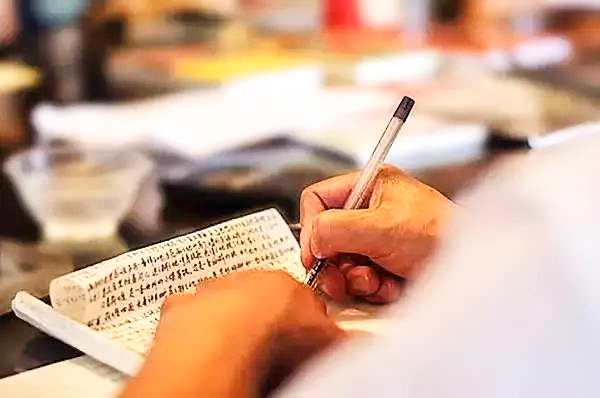 用書(shū)信承載愛(ài)